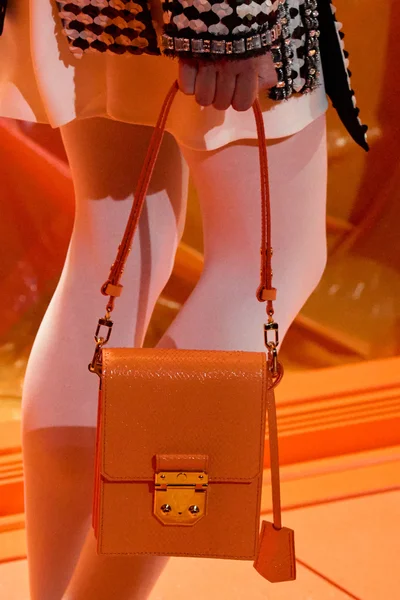 Look 111